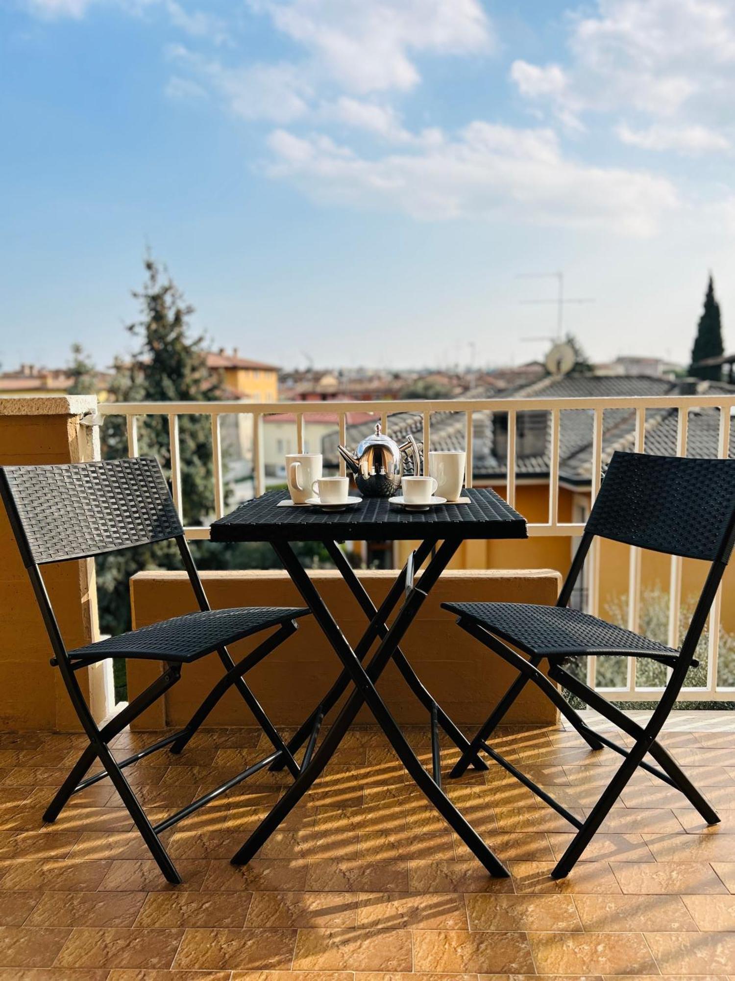 Gold Garda Desenzano Διαμέρισμα Ντεζεντσάνο ντελ Γκάρντα Εξωτερικό φωτογραφία